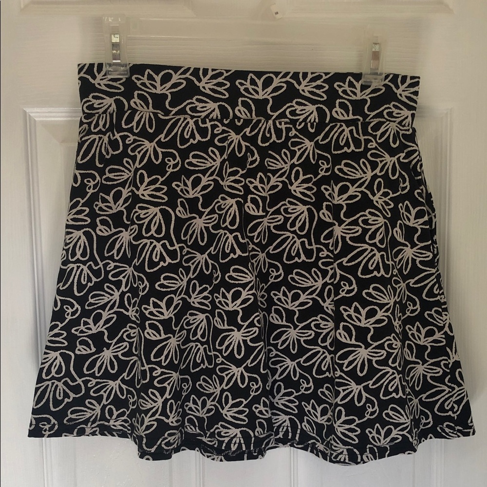 PACT Organic Cotton Short Skirt Black/white Print Size M